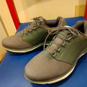 Golf shoes Skechers size 10